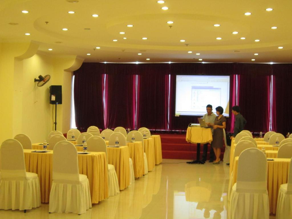 Bien Vang Hotel Da Nang Exterior foto